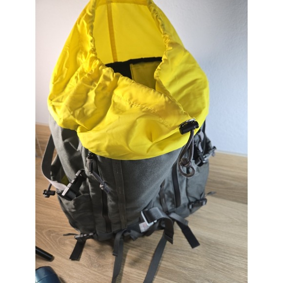 Topo Designs 36.8L Mountain Backpack Charcoal/Gray Excellent Condition. - Picture 13 of 15